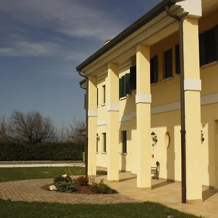 ホテル Il Paradello 3*